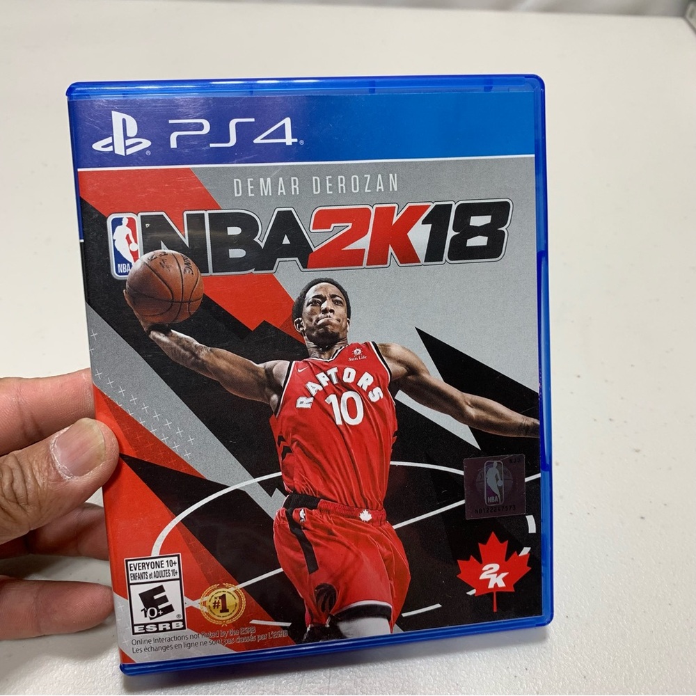 PS4 -bundle of 3games,NBA2K18,NHL18 & NHL19